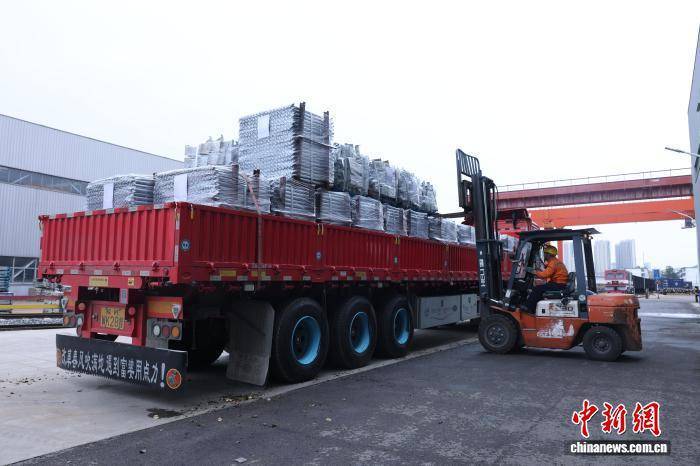 161噸工程建設(shè)物資出海 助力摩洛哥高速公路建設(shè):建設(shè)工程